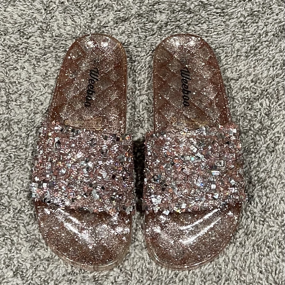 Rose gold Weeboo jelly slides size 6.5